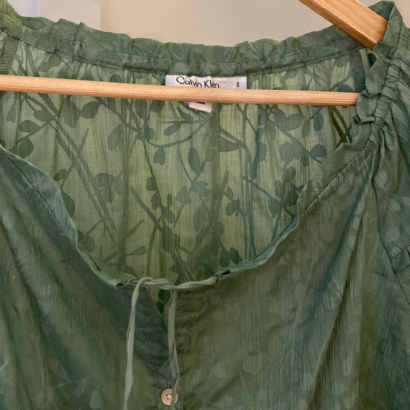 Calvin Klein green floral button blouse - Picture 3 of 4